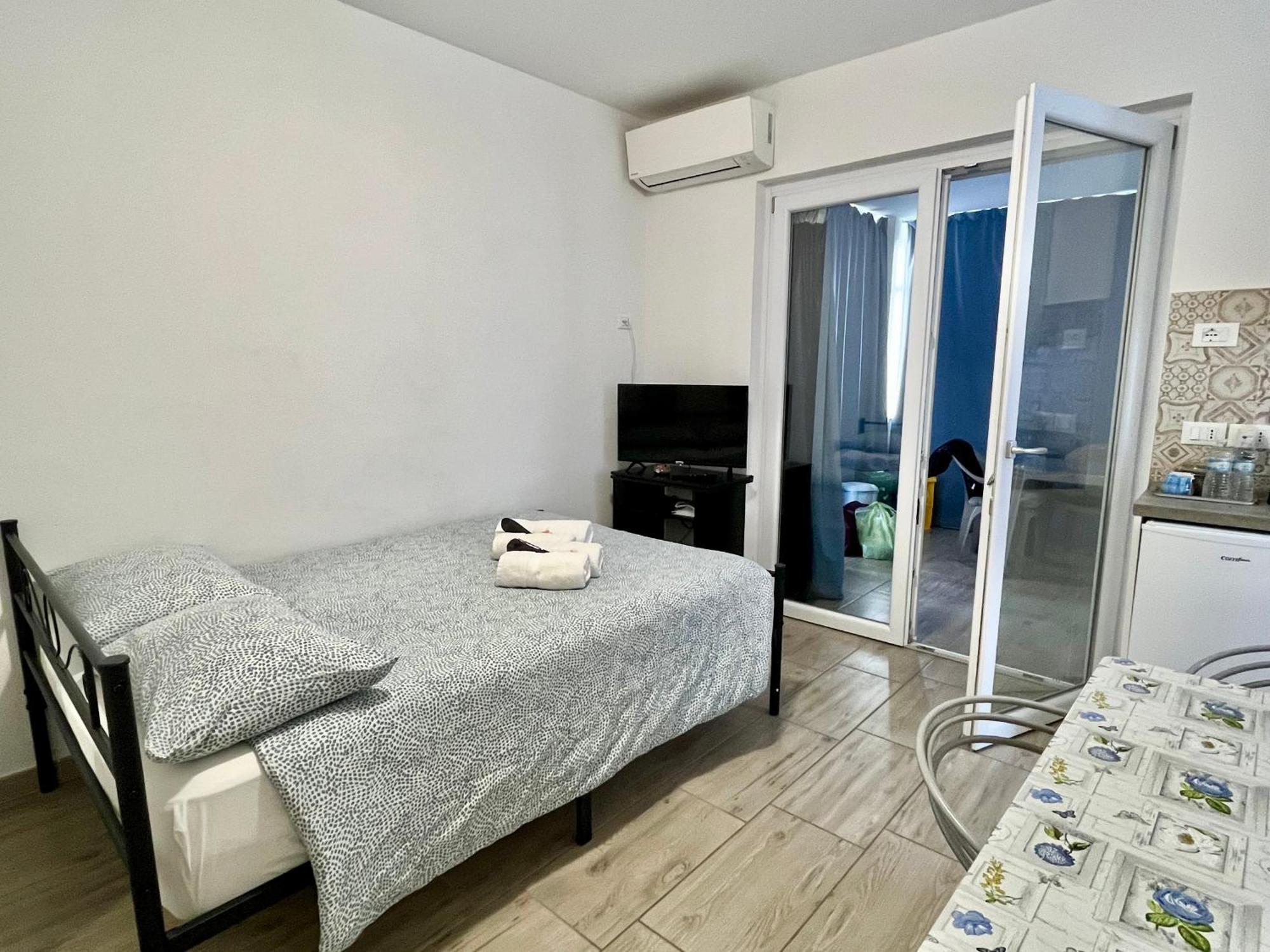 Il Gattino Di Porto - Apt 3 - Monolocale Veranda Piscina Imperia Exterior foto